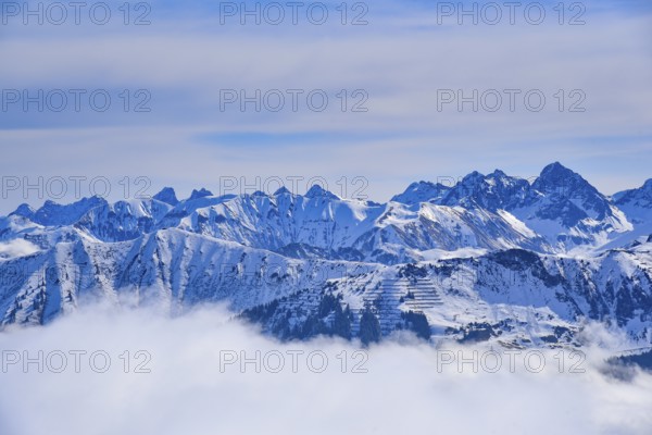 View of the Oberstdorf and Lechtal mountains from the mountain station of the Ifen cable car in