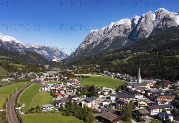 Drone image, settlement area, view of village with church, Pfarrwerfen, Tennengebirge, Salzachtal,