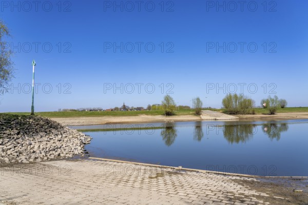 The village of Schenkenschanz, belongs to Kleve on the Lower Rhine, 9 tenths of the district are in