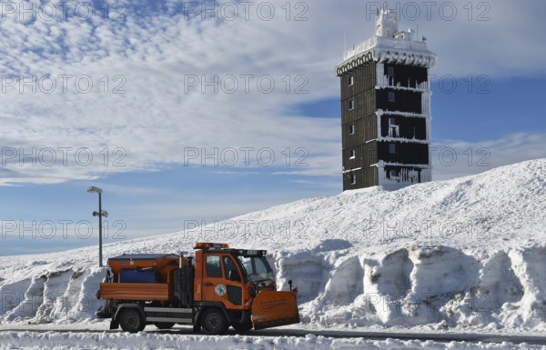 Winter service in front of the weather station on the Brocken, Saxony-Anhalt, Germany, Europe