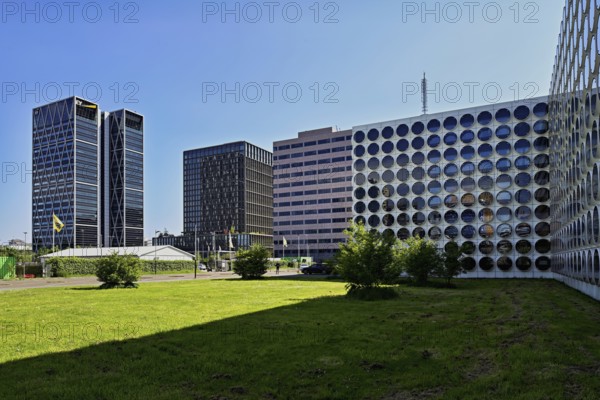 Flats Student Experience rear high-rise buildings, Cross, Towers, architect Norman Foster, Zuidas