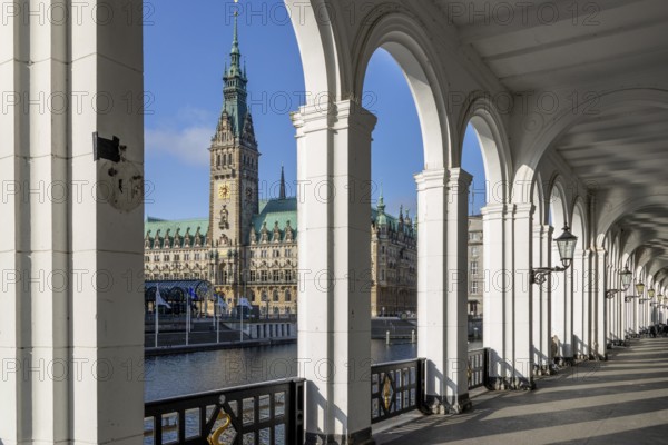 Alster Arcades with view of Hamburg City Hall, Hanseatic City of Hamburg, State of Hamburg,