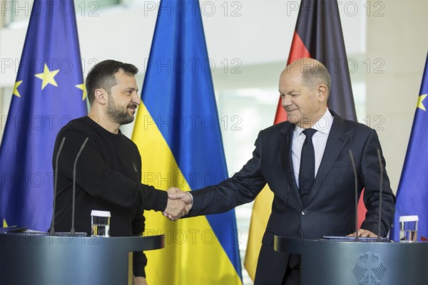 Volodymyr Zelensky (President of Ukraine) and Olaf Scholz (Chancellor of the Federal Republic of