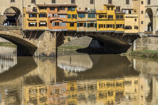 Ponte Vecchio, landmark, old town, architecture, tourism, travel, historic bridge over the Arno in