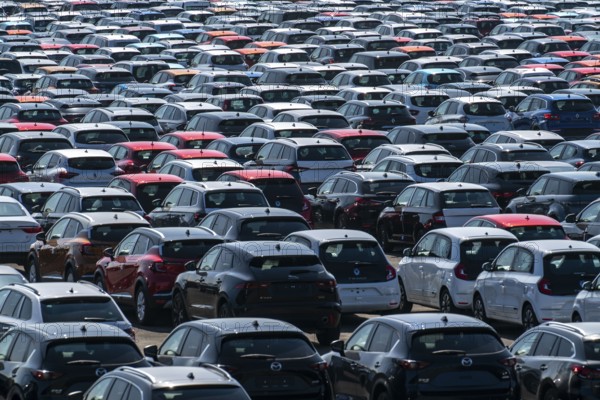 Car terminal in the Logport I inland port, in Duisburg on the Rhine, vehicle handling of new cars,