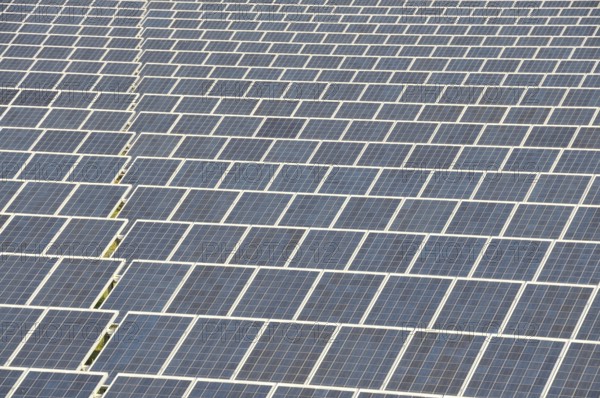 In Troisdorf-Oberlar, the currently largest ground-mounted photovoltaic system in North