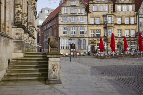 Entrance to the Schütting, the Chamber of Industry and Commerce for Bremen and Bremerhaven and