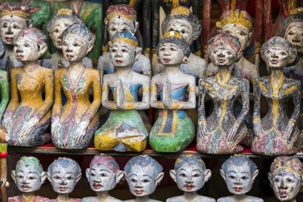 Wooden figures on a market, art, art market, Hinduism, souvenir, decoration, sculpture, figure,