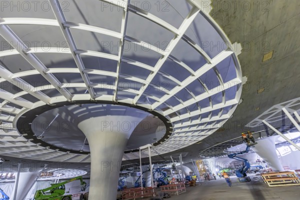 Impressions of the new Stuttgart 21 main station. The shell is finished, now it's time for the