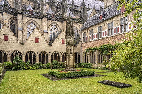 Inner courtyard and cloister of the Catholic Church of St Viktor in Xanten, Lower Rhine, North