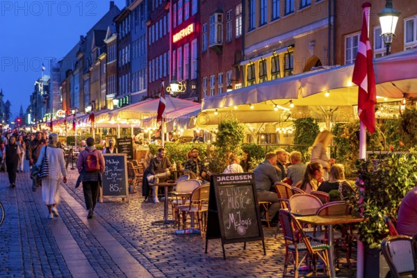 Nyhavn, in the Frederiksstaden district, in the evening, harbour district with houses over 300