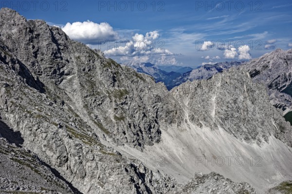 At the Hafelekar, view from the Karwendelblick of the Innsbruck Nordkette to the Karwendel
