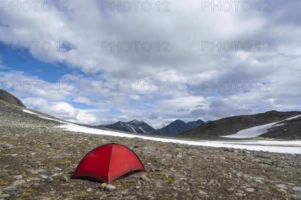 Tent in mountain landscape, Sarek National Park, World Heritage Laponia, Norrbotten, Lapland,