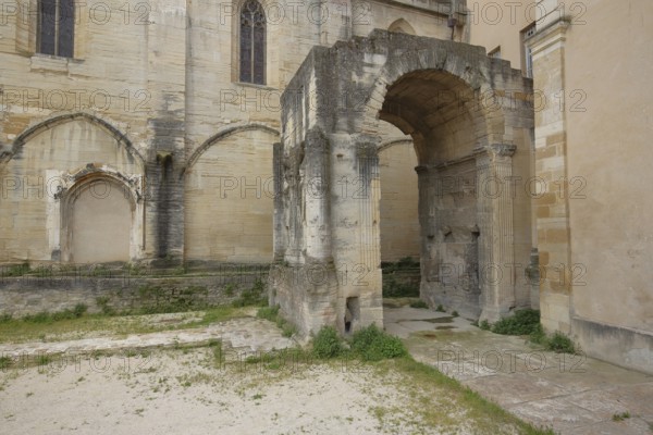 Historic archway at the church of St-Siffrein, Saint, Carpentras, Vaucluse, Provence, France,