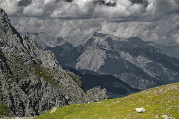 Dramatic weather mood, At the Hafelekar, View from the Karwendelblick of the Innsbruck Nordkette to