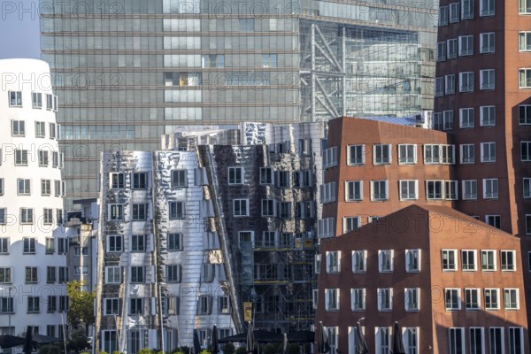 Düsseldorf Media Harbour, Gehry buildings, facade of the Stadttor building, North Rhine-Westphalia,