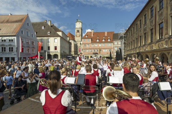 Music band on the market square, Fishermen's Day in Memmingen, Unterallgäu, Allgäu, Bavaria,