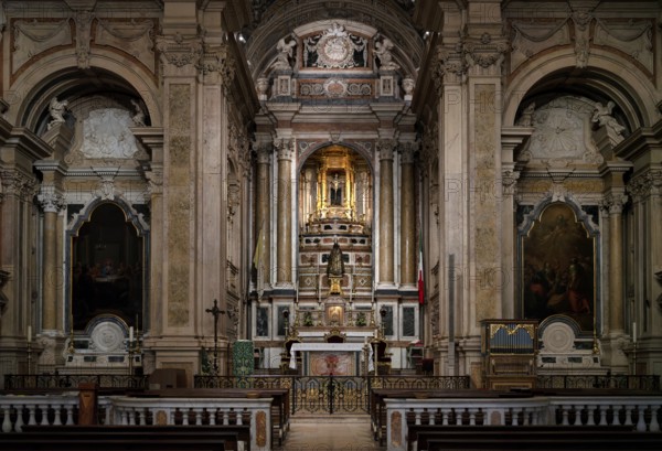 Interior view, chancel, Loreto Church, Igreja do Loreto, Lisbon, Portugal, Europe