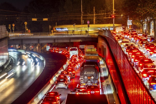 Evening traffic, partly with congestion, slow-moving traffic on the A40 motorway, traffic jam