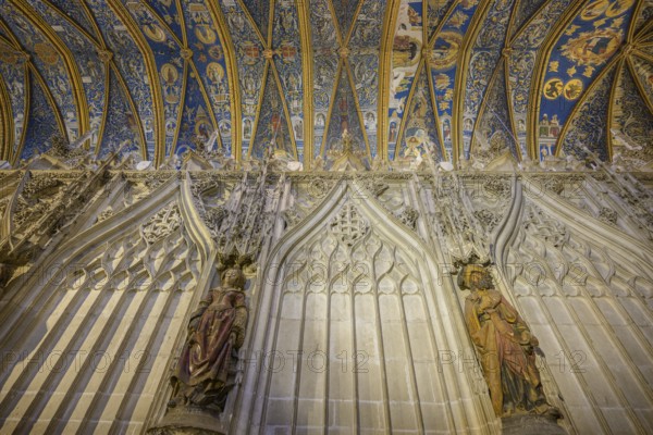 Figure of Judith and Job on the outside of the choir in St Cecilia's Cathedral, Albi, Département
