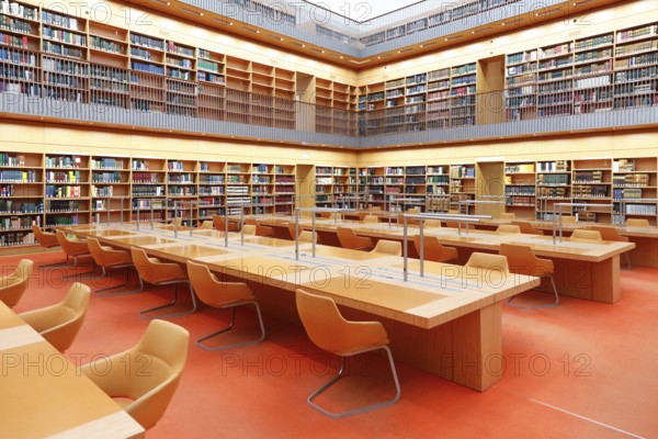 View of the general reading room of the Berlin State Library in the Unter den Linden building, the