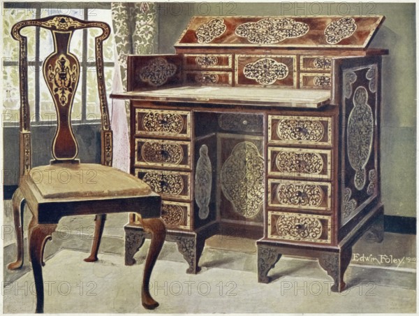 Furniture around the turn of the century 1900, Writing desk with walnut inlays (1910, 1911), Walnut