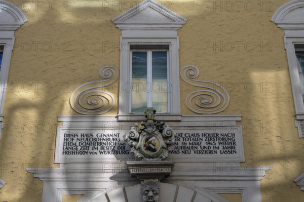 Former Domherrenhof, called Hof Neulobdenburg, rebuilt after the war, Hofstraße 10, Würzburg, Lower