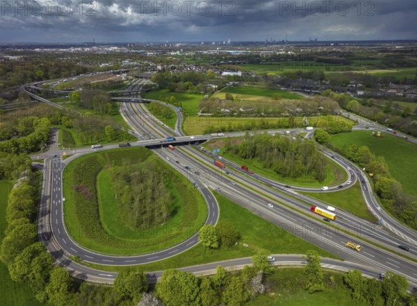 Duisburg, North Rhine-Westphalia, Germany, Ruhr area landscape at the Kaiserberg motorway junction,
