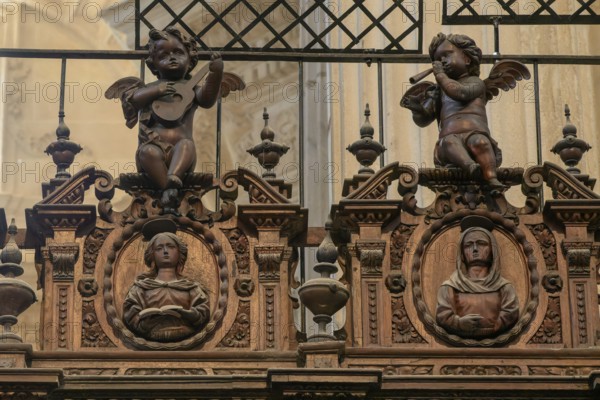 Choir stalls in the Cathedral of the Holy Cross over the Sea, Catedral de Santa Cruz sobre las