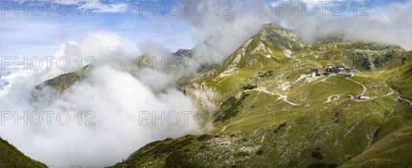 Höfatsblick station on the Nebelhorn behind the Nebelhorn, 2224m, Allgäu Alps, Allgäu, Bavaria,