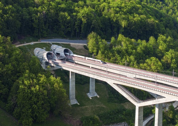 Filstal bridge on the Wendlingen (Stuttgart) -Ulm high-speed railway line with ICE. According to