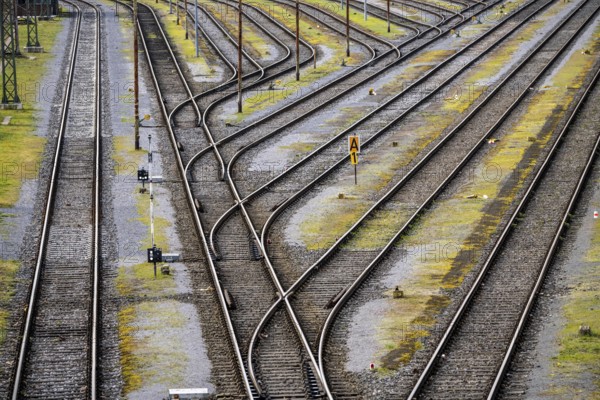 Track systems, shunting tracks, sidings, branches, the Mülheim-Styrum marshalling yard, on the