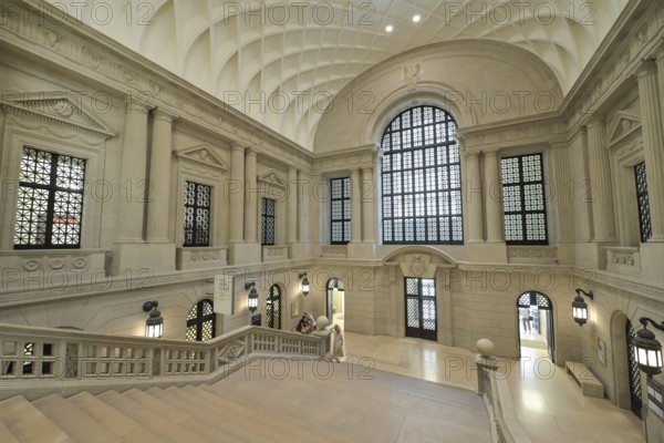 Grand staircase in the entrance area, Staatsbibliothek zu Berlin der Humboldt-Universität, Unter
