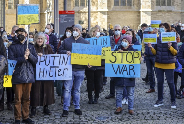 Wesel, North Rhine-Westphalia, Germany, Demonstration against Putin's war in Ukraine. Peace