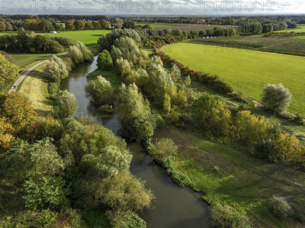 Bergkamen, Ruhr area, North Rhine-Westphalia, Germany, autumn landscape on the Seseke. The