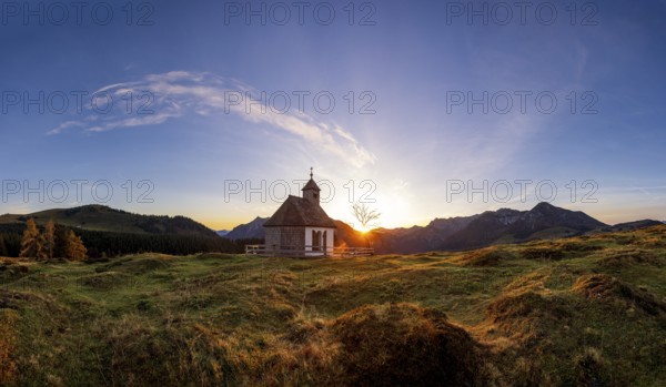 Sunrise on the Postalm with the Postalm chapel, Osterhorn group, Salzkammergut, Salzburg province,