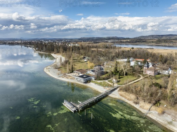 Aerial view of the Mettnau peninsula in western Lake Constance with the spa centre, Mettnaukur,