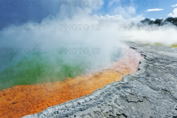 Champagne pool, Waiotapu Thermal Park, Waiotapu, Rotorua, Bay of Plenty, North Island, New Zealand,