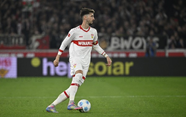 Atakan Karazor VfB Stuttgart (16) Action on the ball MHPArena, MHP Arena Stuttgart,