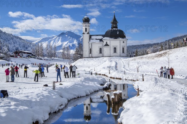Seekirchl at the ski resort with Hocheder 2797m in winter, Seefeld, Seefeld Plateau, Tyrol,