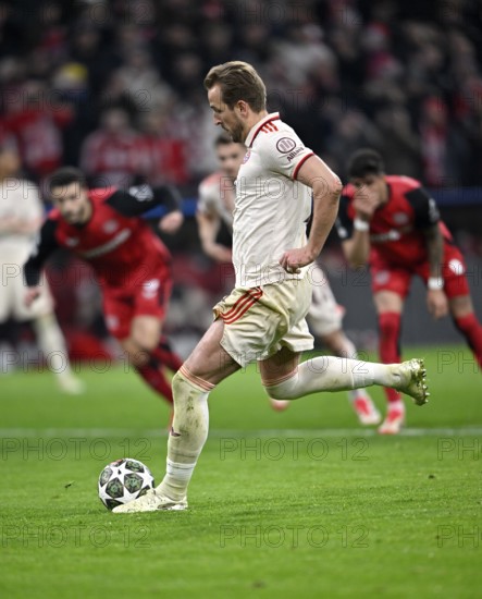 Penalty, penalty kick Goal kick Action Goal chance Harry Kane FC Bayern Munich FCB (09) UEFA