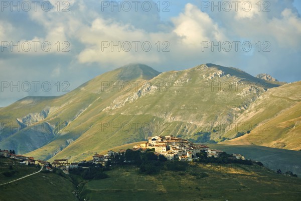 The hill town of Castelluccio di Norcia, Parco Nazionale dei Monti Sibillini, Apennine Mountains,