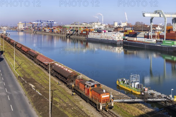 The port of Mannheim is one of Europe's most important inland ports and container terminals. Sea