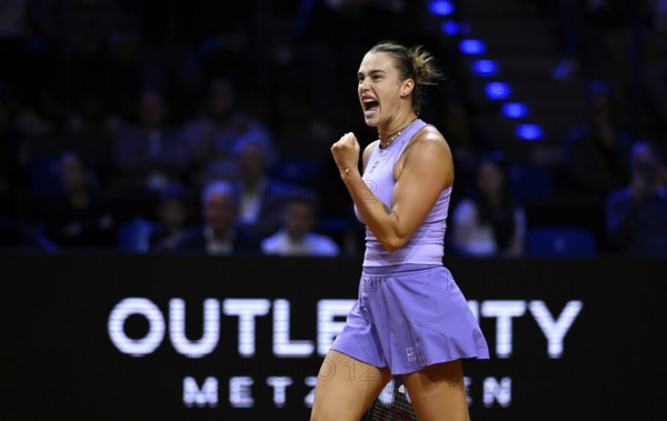 Aryna Sabalenka BLR, gesture, gesture cheering, Tennis Ladies Porsche Cup, Grand Prix, GP,