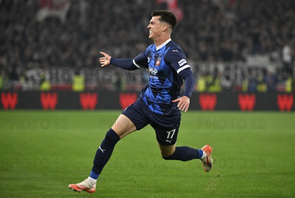 Goal celebration Gesture Gesture Mathias Honsak 1. FC Heidenheim 1846 FCH (17) MHPArena, MHP Arena