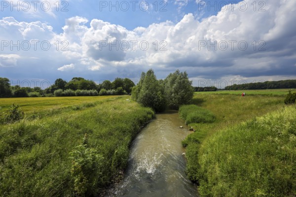 Kamen, Ruhr area, North Rhine-Westphalia, Germany, Spring landscape on the Seseke. The