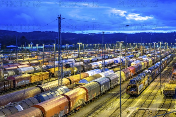 The Hagen-Vorhalle marshalling yard, one of the 9 largest in Germany, is located on the