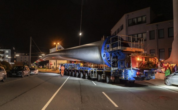 Transport of a 68 metre long, 22 tonne blade of a wind turbine, here in Schwelm, with a