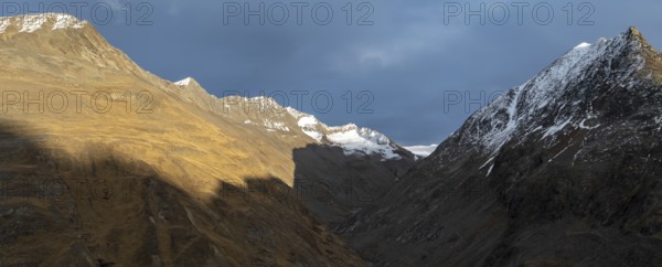 Mountain landscape in the evening light, mountain peak of the Niedertal in autumn, aerial view,
