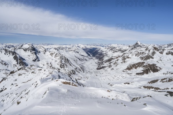 Mountain landscape with snow, mountain panorama with view of the Dürrboden mountain valley, on the